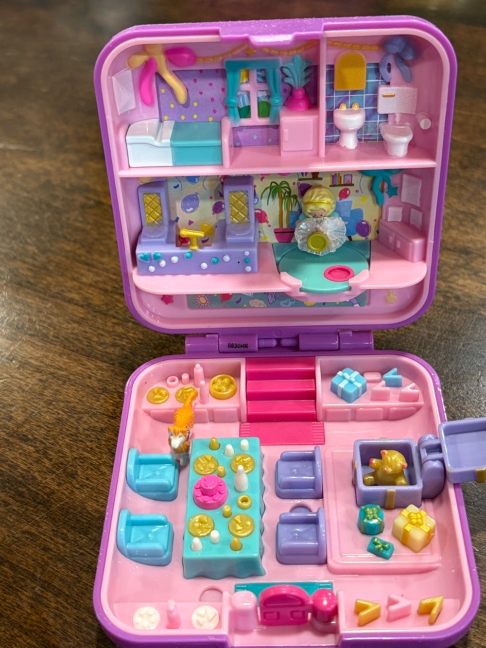 Polly Pocket Partytime Surprise Keepsake Set